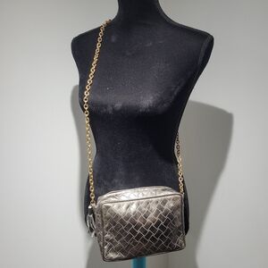 Karen Palmer Chameleon Women's Vintage Metallic Chain Strap Crossbody Purse Gold